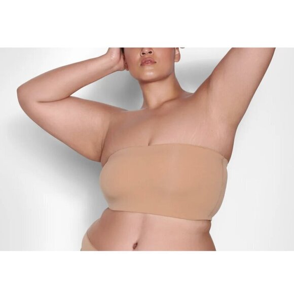 New without Tags Skims Fits Everybody Bandeau Bra Size S Strapless - Picture 1 of 5